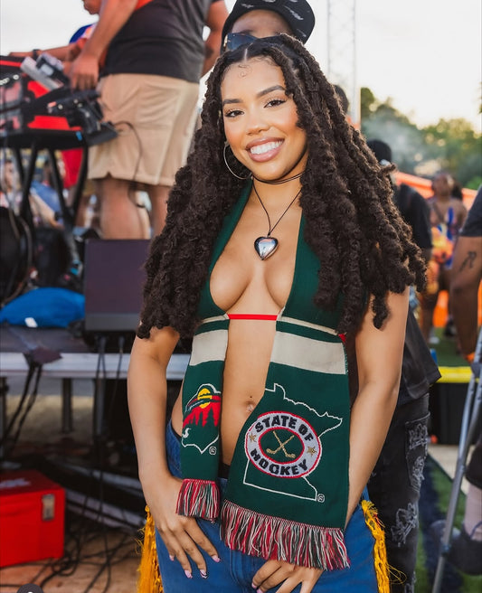Hockey scarf halter